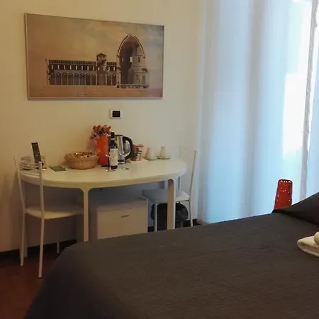 Stanza Indipendente Sant'ambrogio * Milán